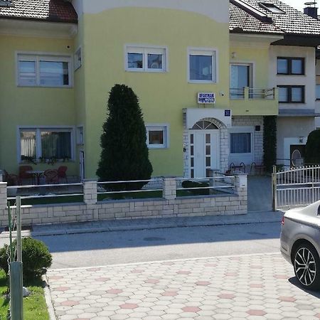 Apartmani Nova Карловац Екстериор снимка